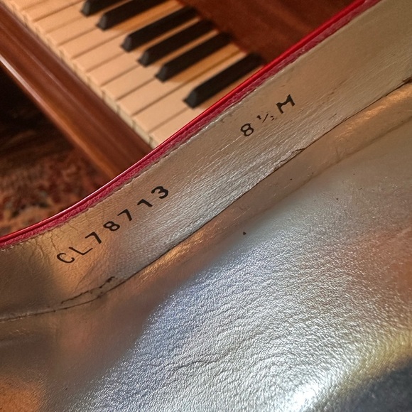 M
Stuart Weitzman Red Patent Leather Peep Toe Heels – Size 8.5 - Picture 3 of 6